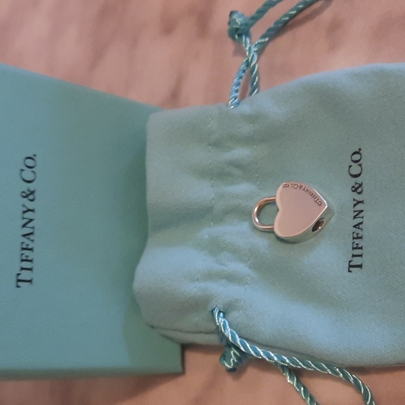 SOLD Tiffany & Co. Mom Heart Lock Pendant - Picture 3 of 6